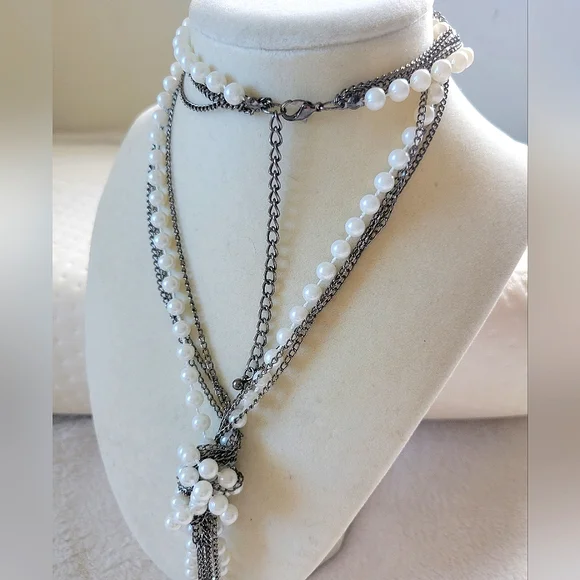 Long Elegant Silver/White Faux Pearl Beaded Knotted Lariat Tassel Necklace - Picture 4 of 12